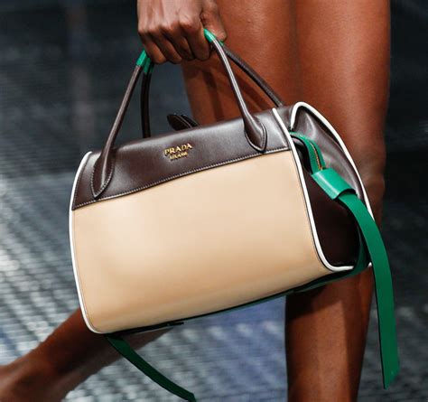 prada spring 2017 handbags vgue